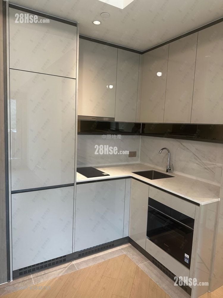 Grand Mayfair  Sell 2 Bedrooms , 1 Bathroom 464 ft²