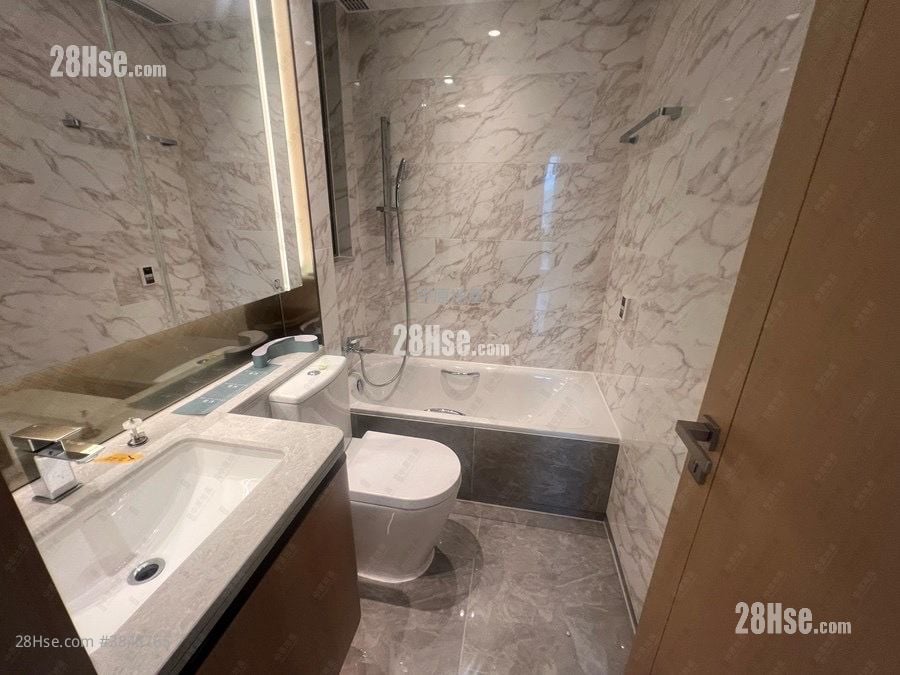 Grand Mayfair  Sell 2 Bedrooms , 1 Bathroom 464 ft²