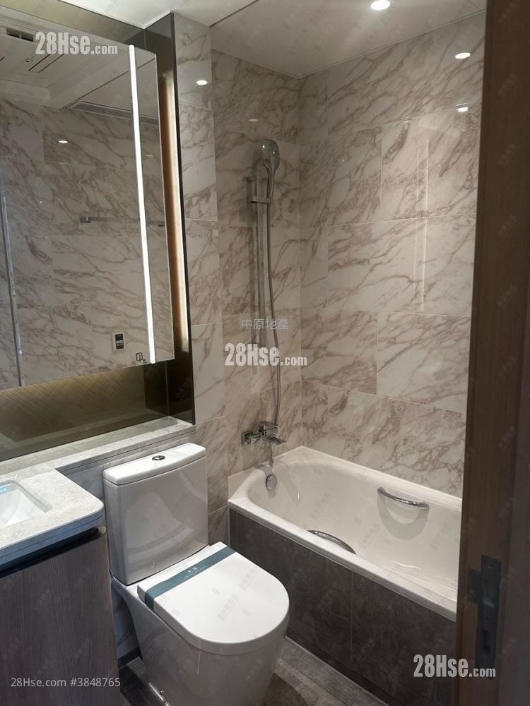 Grand Mayfair  Sell 2 Bedrooms , 1 Bathroom 464 ft²