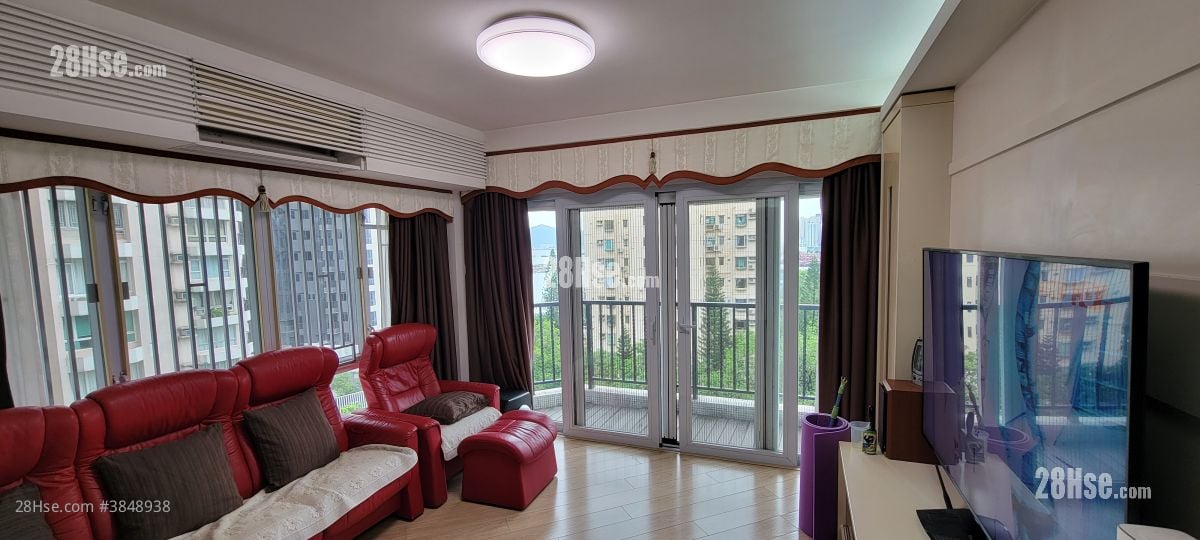 Dragon Inn Court Sell 4 Bedrooms , 3 Bathrooms 970 ft²