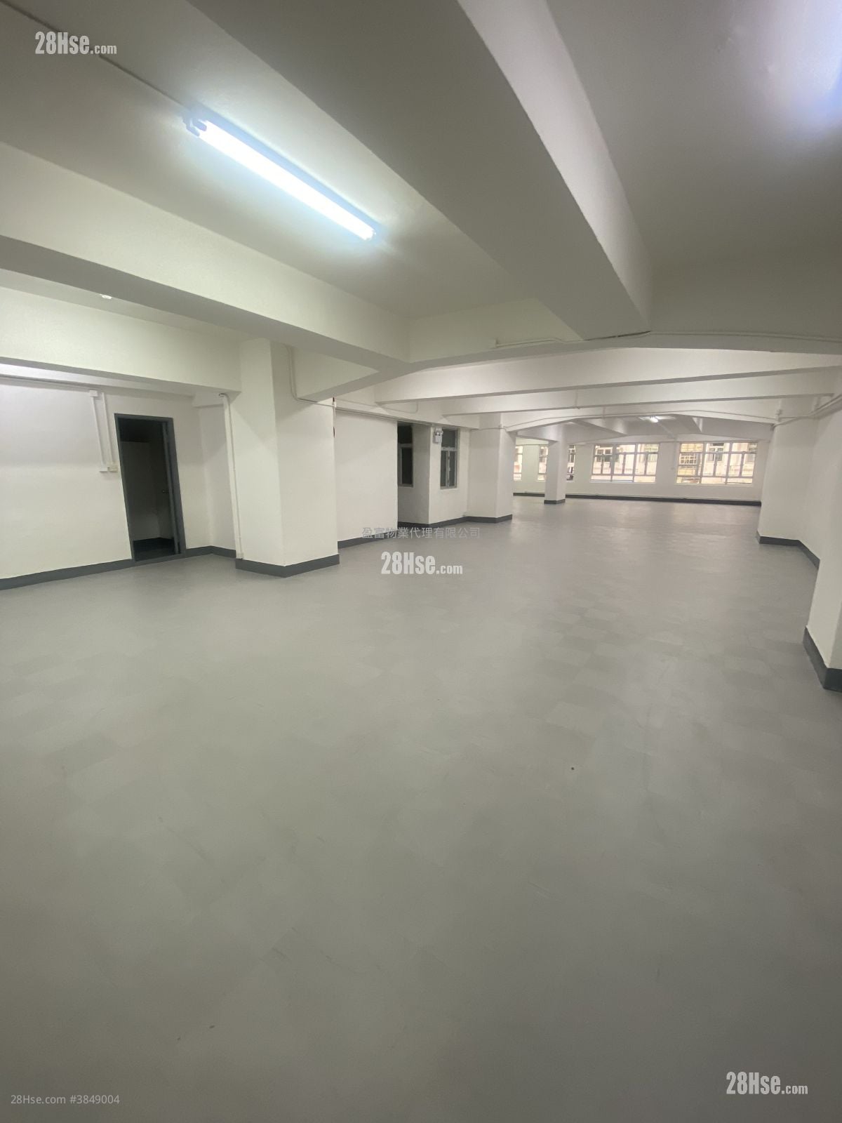 順煒工業大廈 租盤 2 廁所