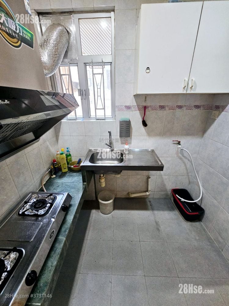 Wing Tak Mansion Rental 2 Bedrooms , 1 Bathroom 374 ft²