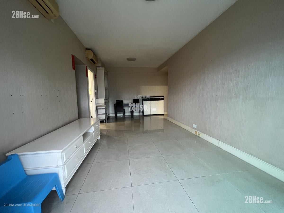 Metro Town Sell 4 Bedrooms , 3 Bathrooms 888 ft²