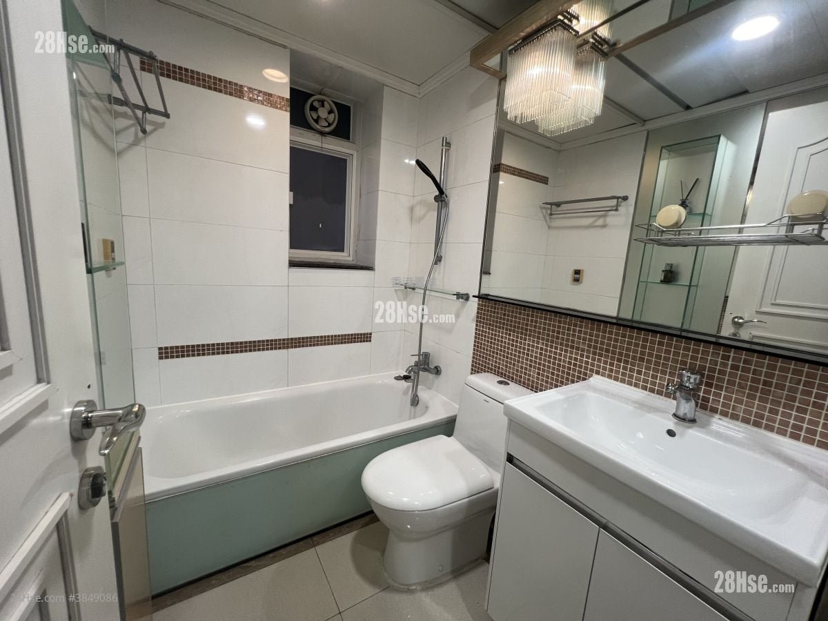 Metro Town Sell 4 Bedrooms , 3 Bathrooms 888 ft²