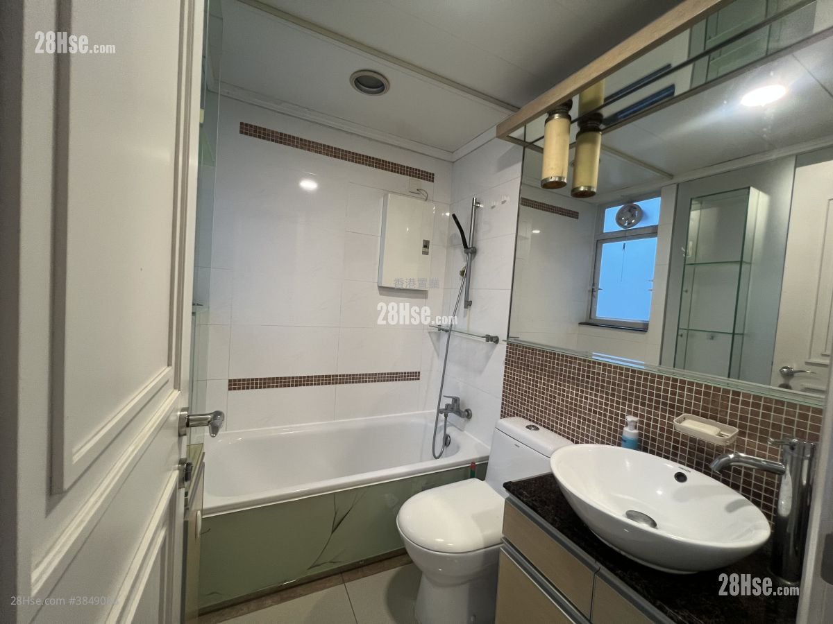 Metro Town Sell 4 Bedrooms , 3 Bathrooms 888 ft²