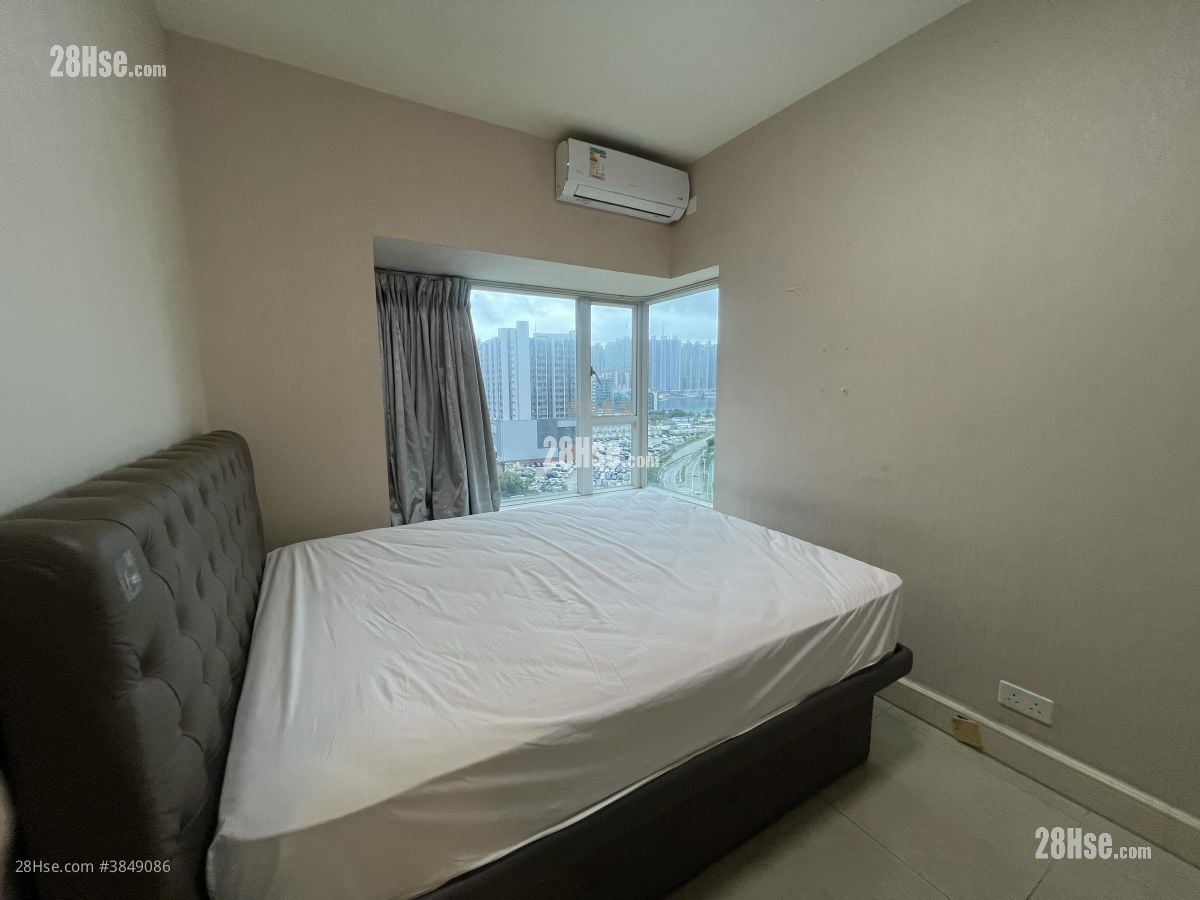 Metro Town Sell 4 Bedrooms , 3 Bathrooms 888 ft²