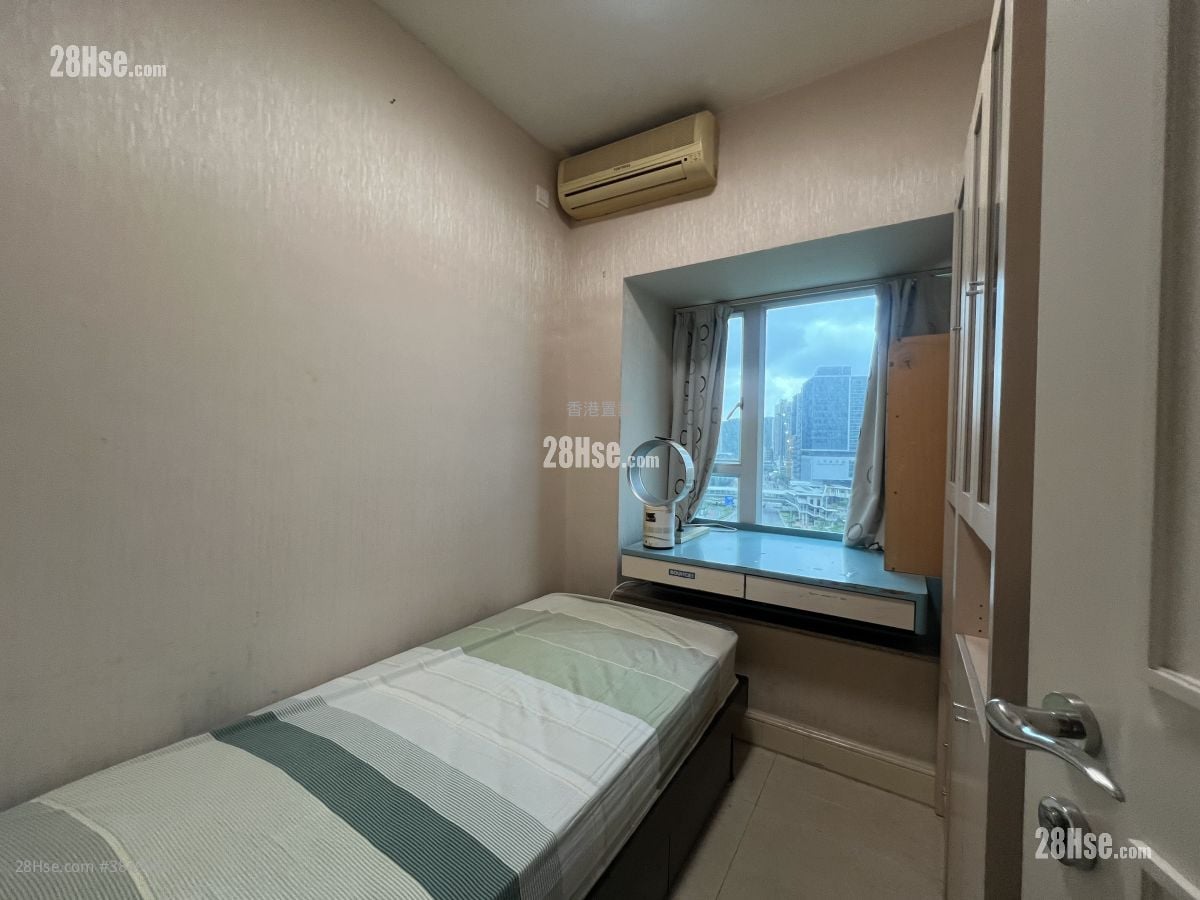 Metro Town Sell 4 Bedrooms , 3 Bathrooms 888 ft²