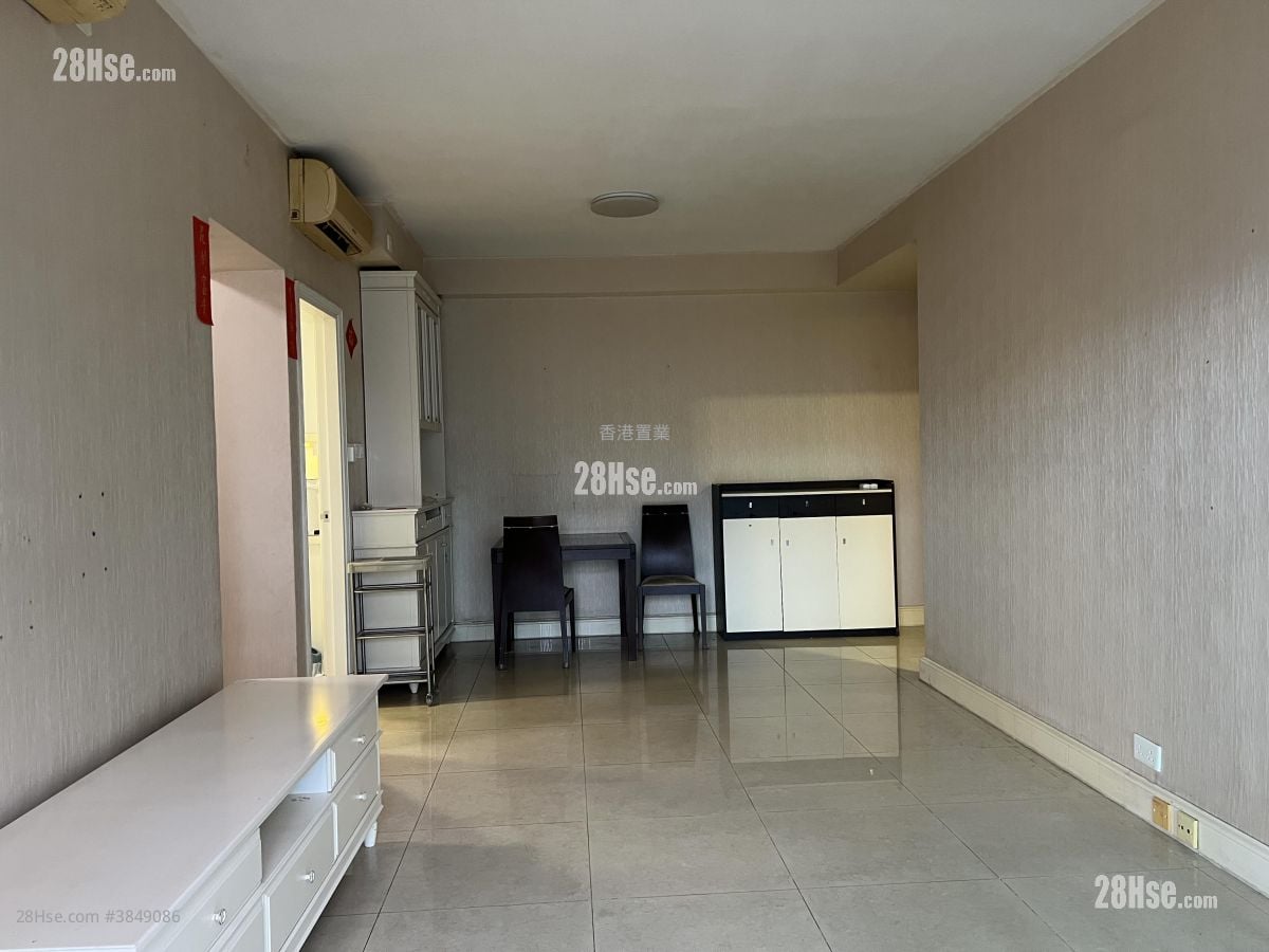 Metro Town Sell 4 Bedrooms , 3 Bathrooms 888 ft²