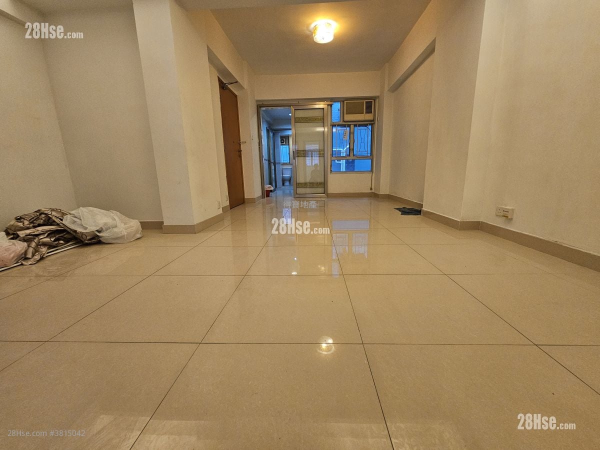 Apartment Sell 2 Bedrooms , 1 Bathroom 574 ft²