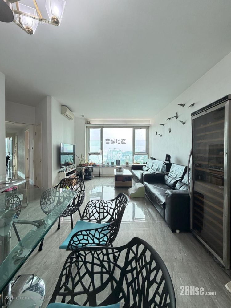 Palatial Coast Sell 4 Bedrooms , 3 Bathrooms 1,212 ft²