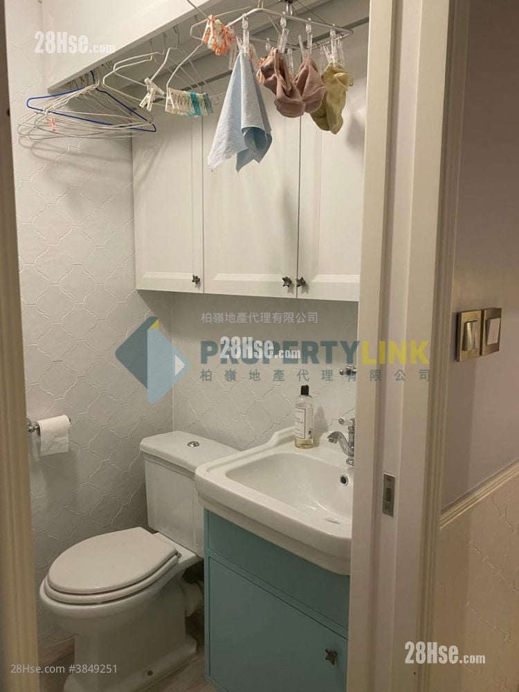 Corona Tower Sell 2 Bedrooms , 2 Bathrooms 634 ft²