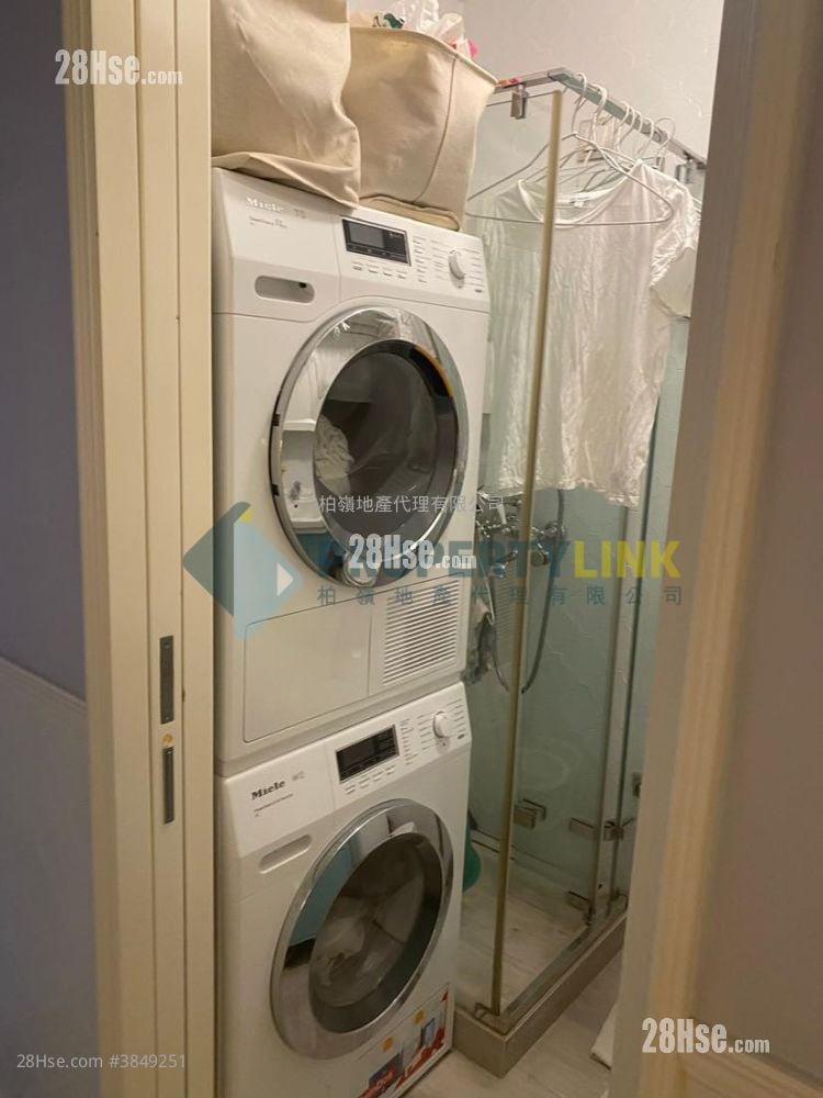 Corona Tower Sell 2 Bedrooms , 2 Bathrooms 634 ft²