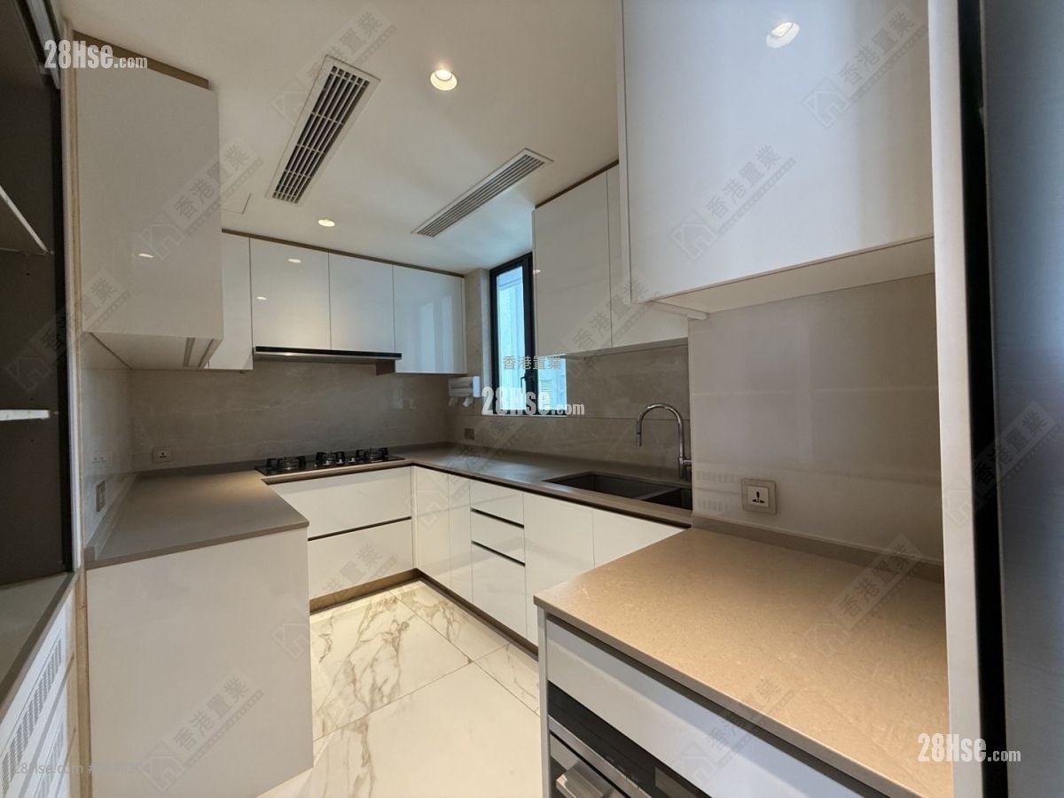 10 La Salle Sell 4 Bedrooms 1,990 ft²