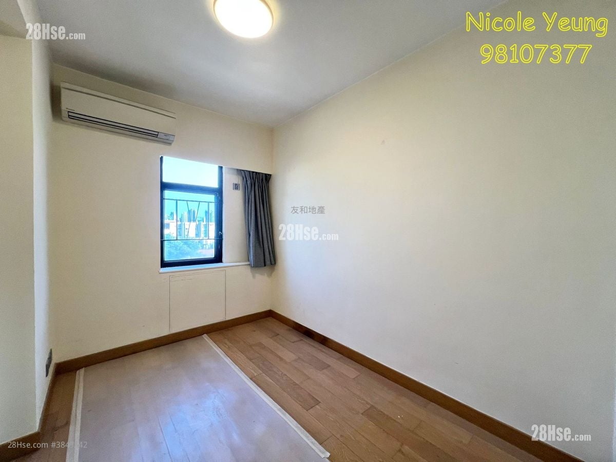 Grandeur Villa Rental 3 Bedrooms , 2 Bathrooms 858 ft²