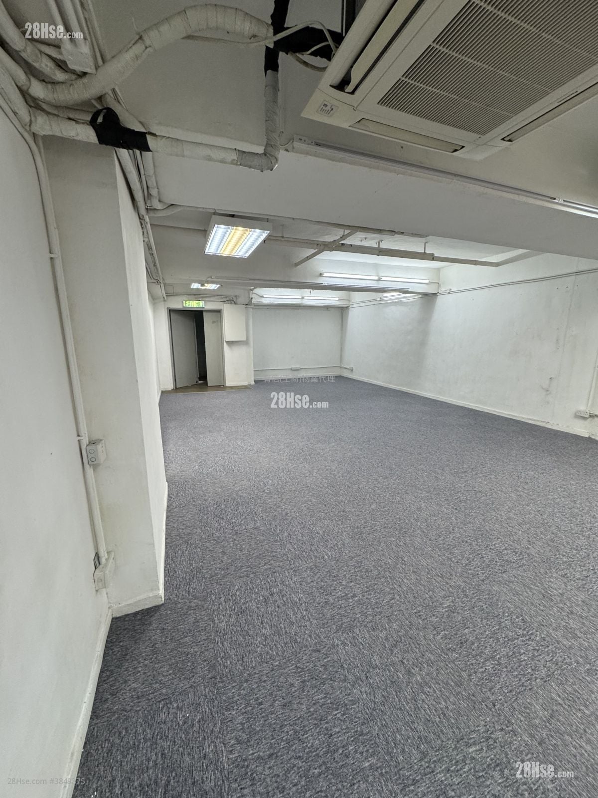 兆威工業大廈 租盤 950 平方呎