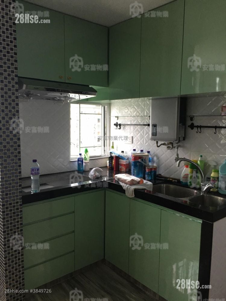Fu Shin Estate Sell 2 Bedrooms , 1 Bathroom 381 ft²