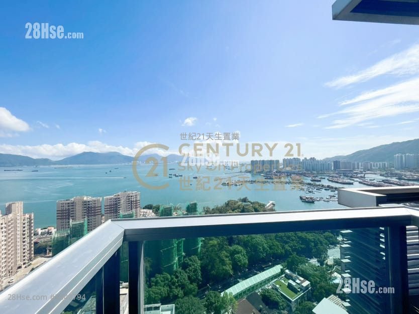 Crown By The Sea Rental 4 Bedrooms , 2 Bathrooms 1,026 ft²