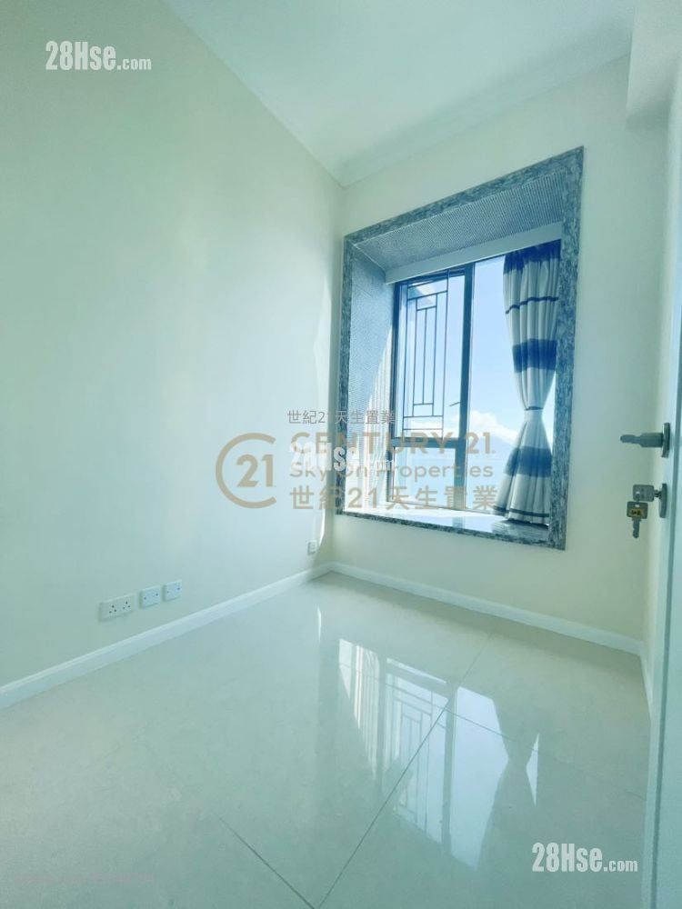 Crown By The Sea Rental 4 Bedrooms , 2 Bathrooms 1,026 ft²