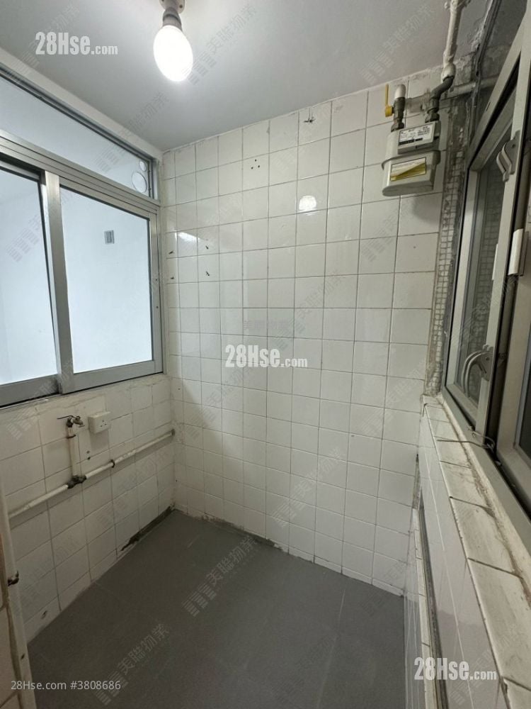 Ching Shing Court Sell 1 Bathroom 381 ft²