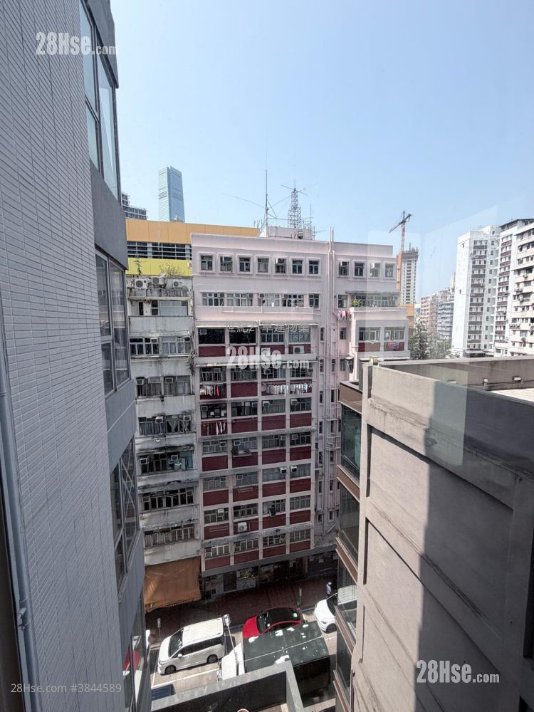 Ava62 Sell Studio , 1 Bathroom 253 ft²