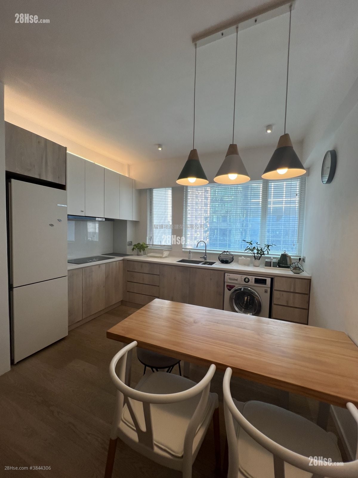 Passkon Court Sell 2 Bedrooms , 1 Bathroom 440 ft²