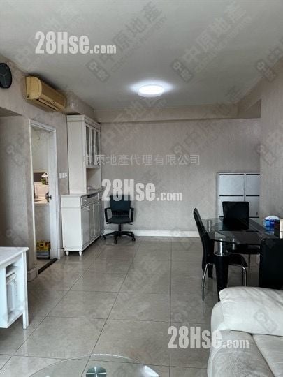 Metro Town Sell 4 Bedrooms , 3 Bathrooms 888 ft²