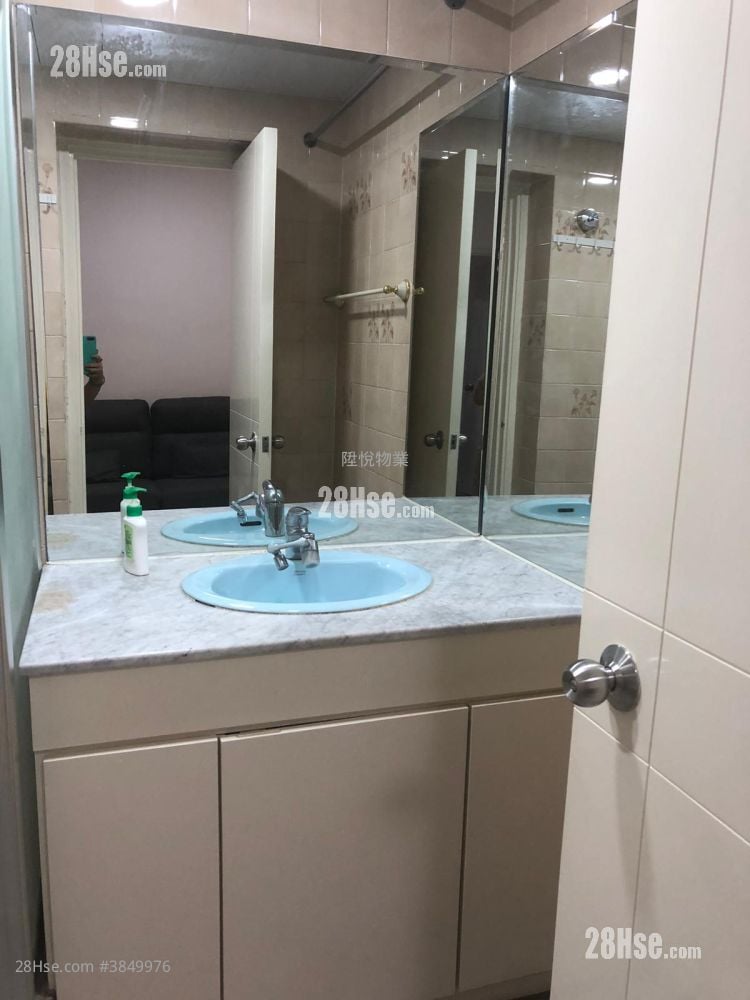 Po Wing Building Sell 2 Bedrooms , 1 Bathroom 362 ft²