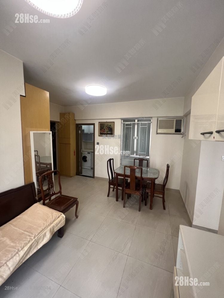Kwai Chung Plaza Sell 3 Bedrooms , 1 Bathroom 493 ft²