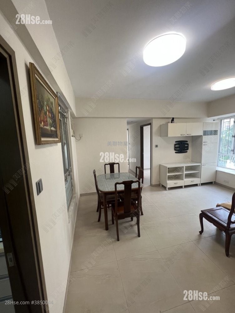 Kwai Chung Plaza Sell 3 Bedrooms , 1 Bathroom 493 ft²