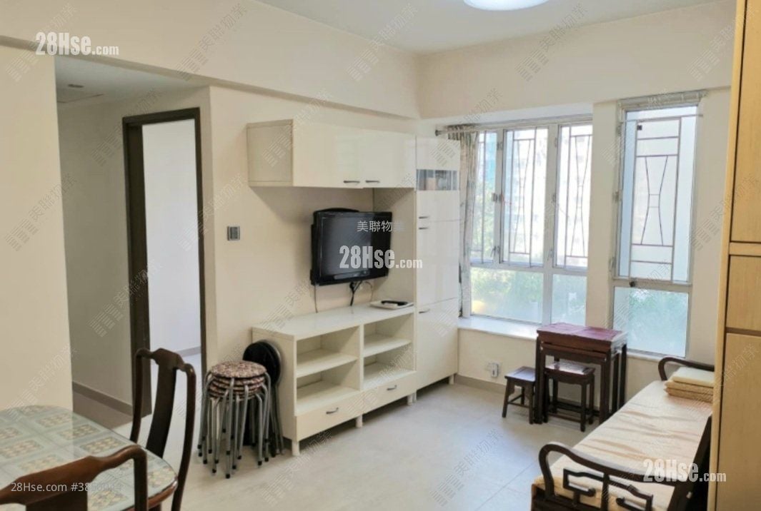 Kwai Chung Plaza Sell 3 Bedrooms , 1 Bathroom 493 ft²