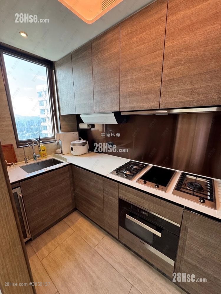 Lp10 Sell 3 Bedrooms , 2 Bathrooms 796 ft²