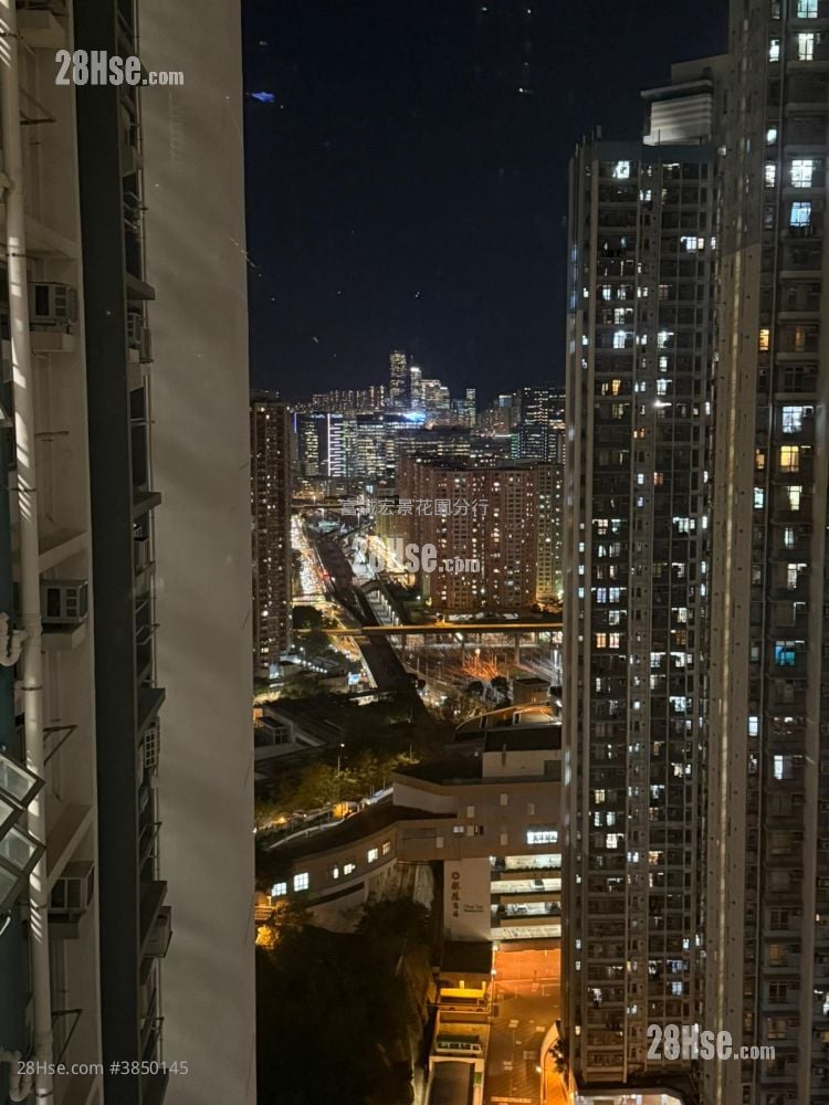 Choi Hing Court Sell 2 Bedrooms , 1 Bathroom 379 ft²
