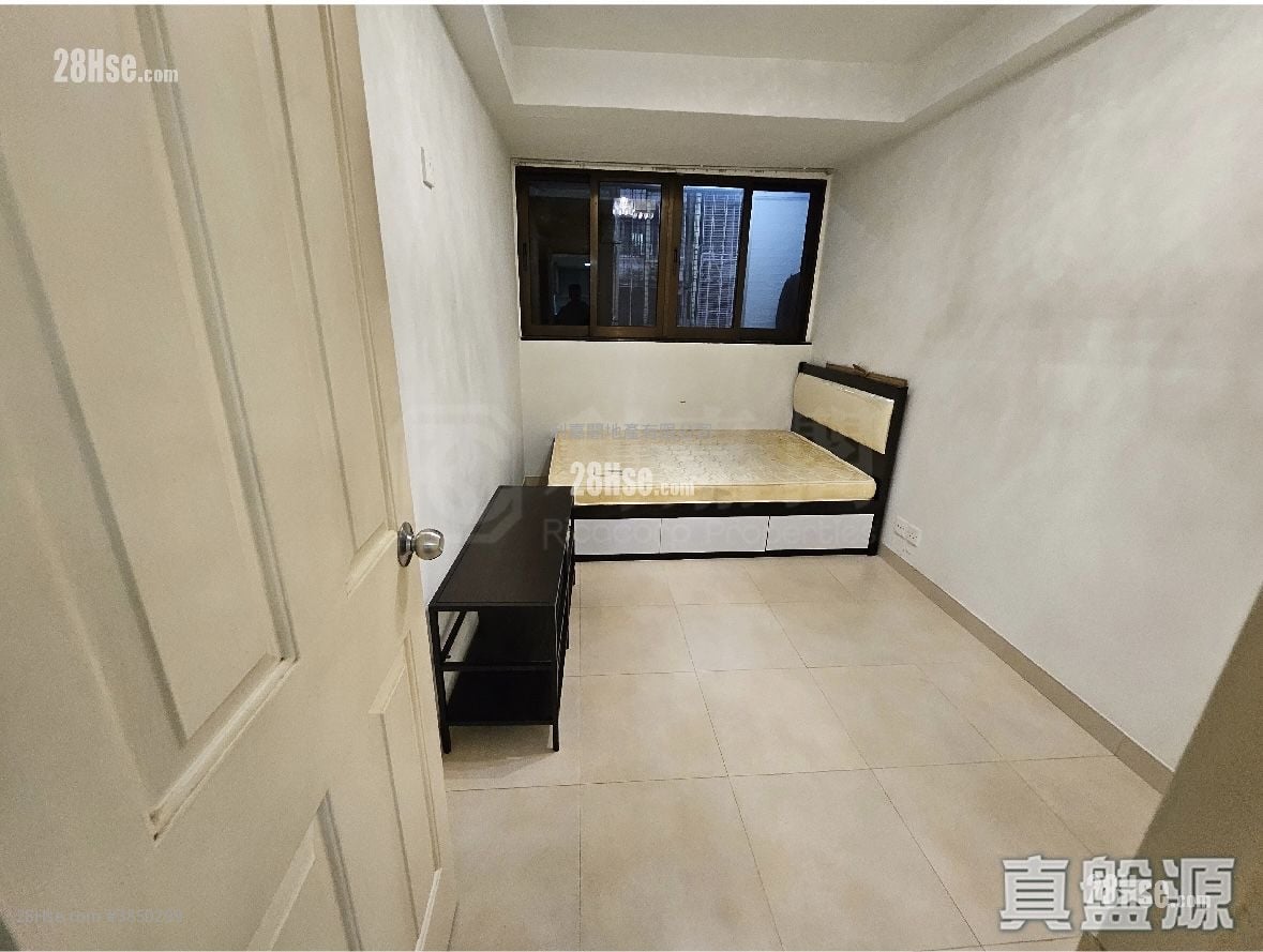 Beverly Court Rental 2 Bedrooms , 1 Bathroom 376 ft²