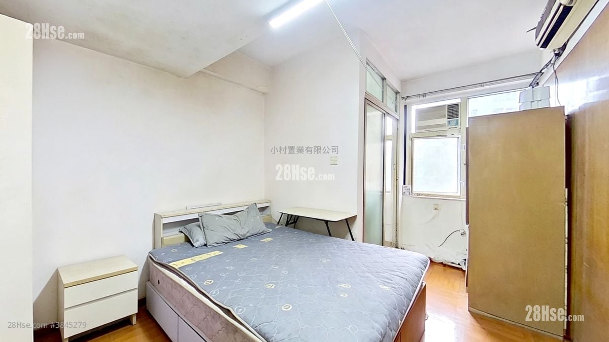 bedroom 2: Kiu Hing Mansion Sell 3 Bedrooms , 2 Bathrooms 1,109 ft²