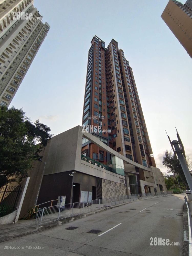 Crown By The Sea Rental 5+ Bedrooms , 3 Bathrooms 1,026 ft²