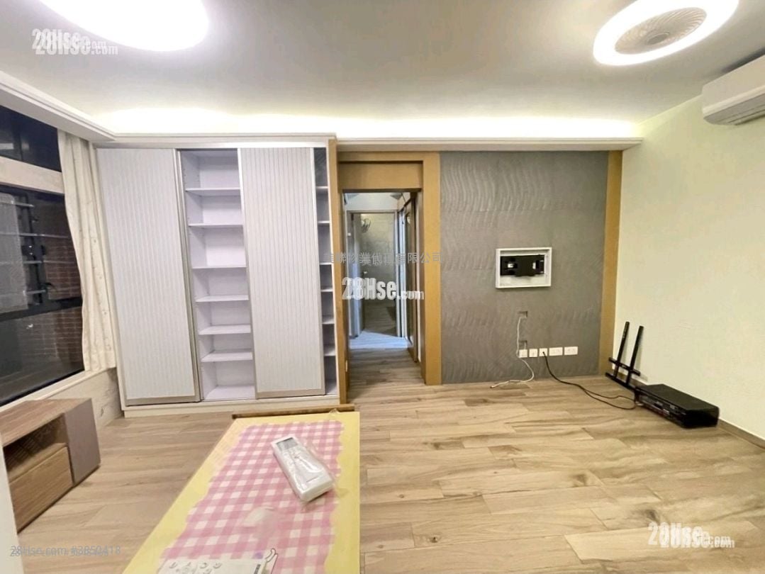 Tivoli Garden Sell 3 Bedrooms , 2 Bathrooms 712 ft²