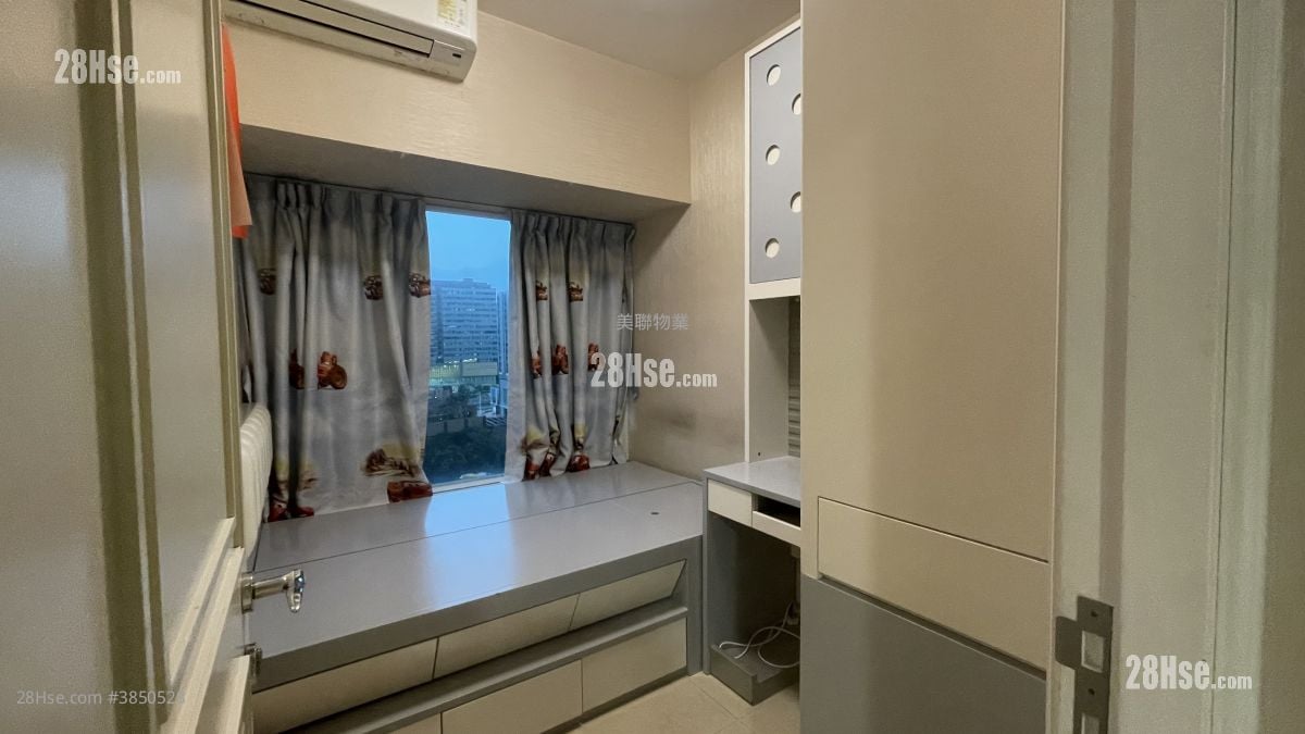 Metro Town Sell 4 Bedrooms , 3 Bathrooms 888 ft²
