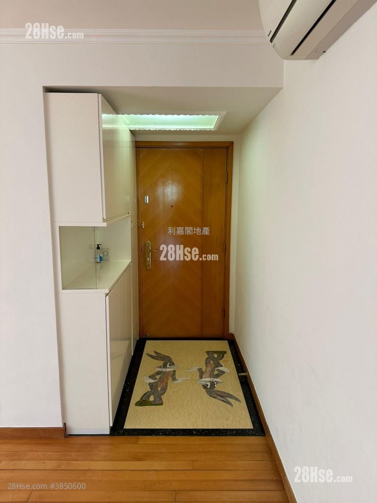 翠擁華庭 售盤 3 房 , 2 浴室 809 平方呎