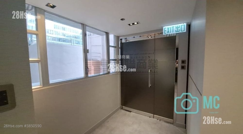 Thyrse House Rental