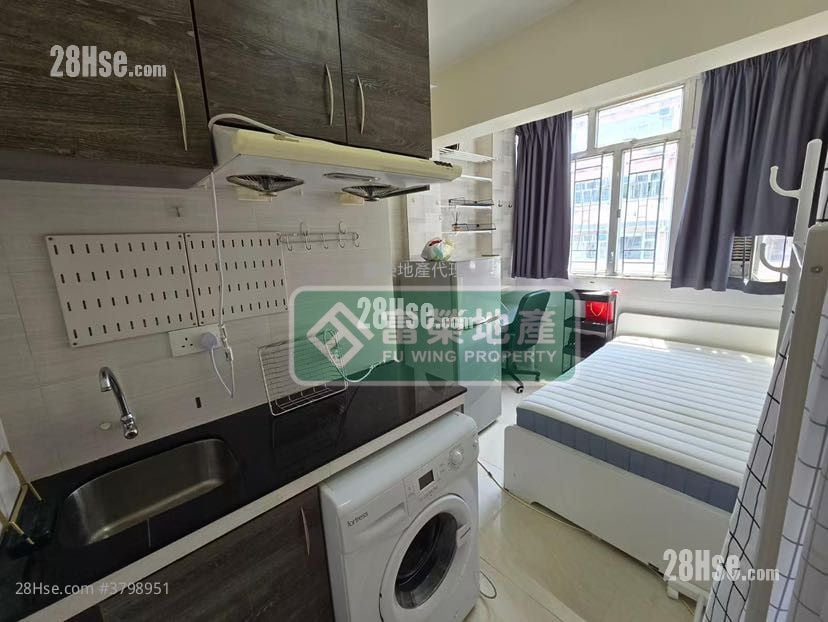 Tai On Building Rental Studio , 1 Bathroom 140 ft²