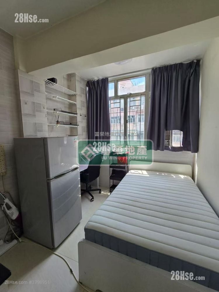 Tai On Building Rental Studio , 1 Bathroom 140 ft²