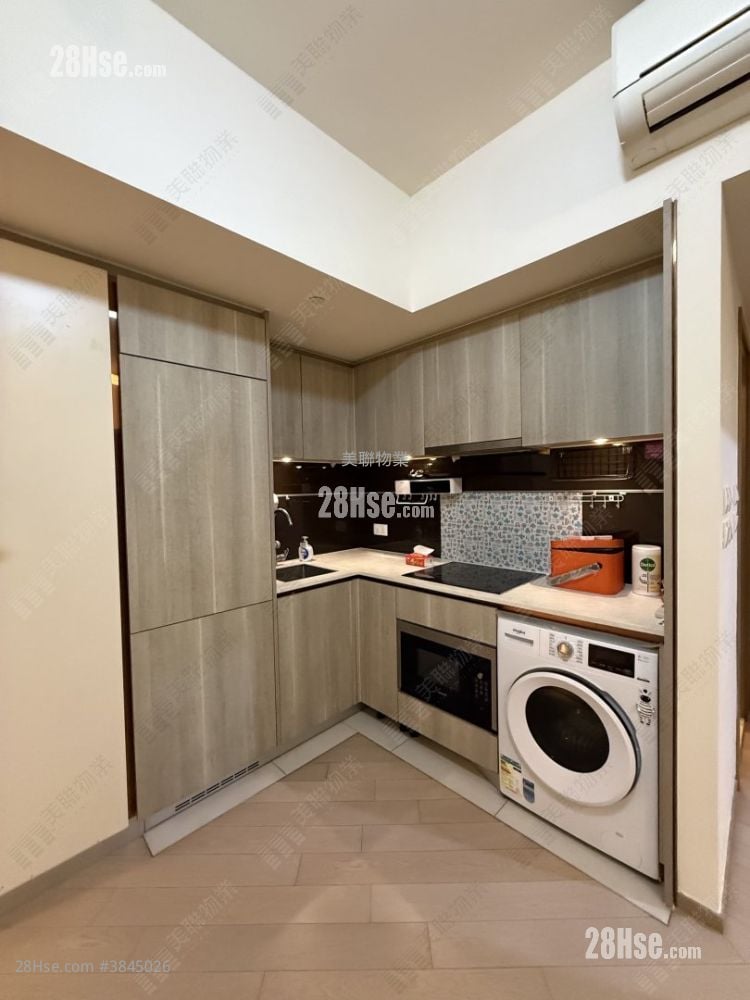Twin Regency Rental 2 Bedrooms , 1 Bathroom 459 ft²
