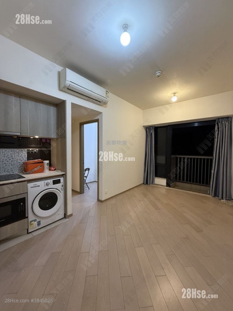 Twin Regency Rental 2 Bedrooms , 1 Bathroom 459 ft²