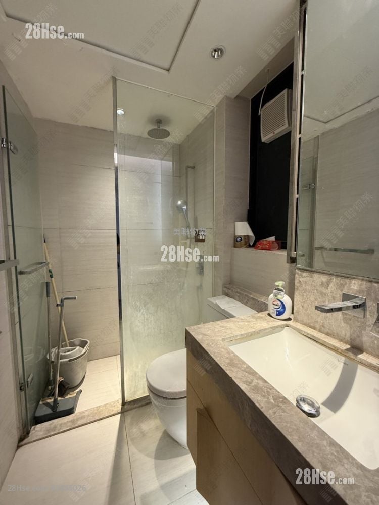 Twin Regency Rental 2 Bedrooms , 1 Bathroom 459 ft²