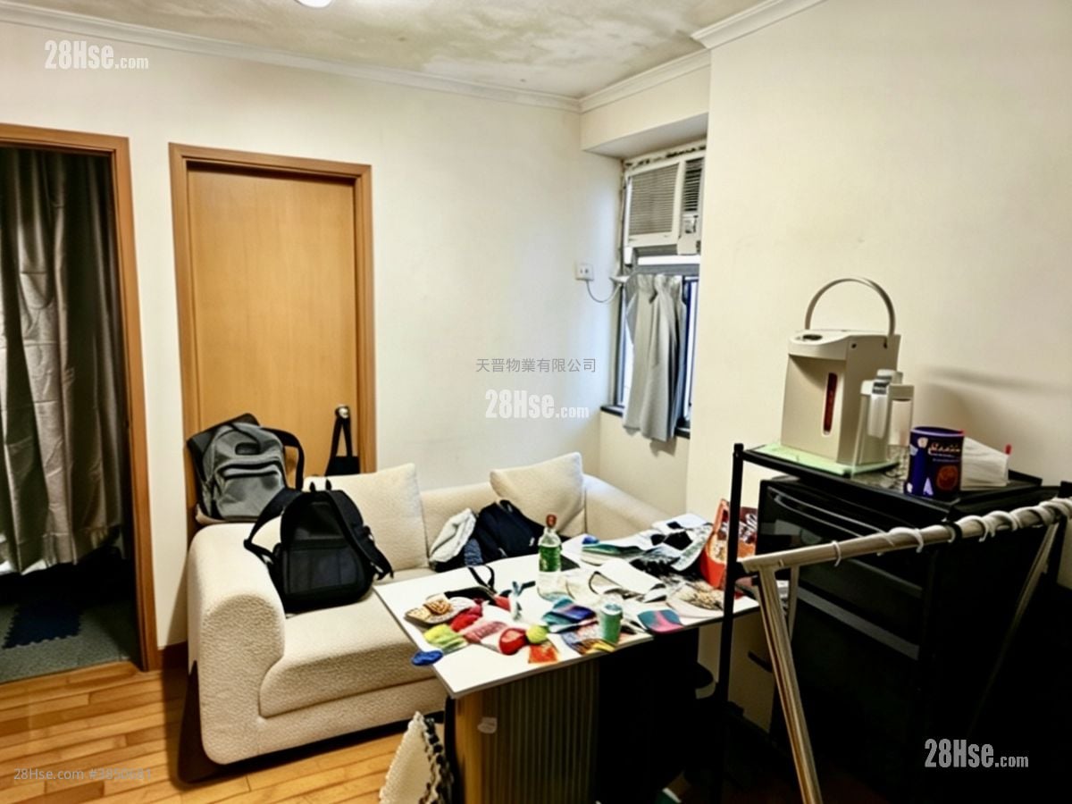 Sunshine Plaza Sell 2 Bedrooms , 1 Bathroom 327 ft²