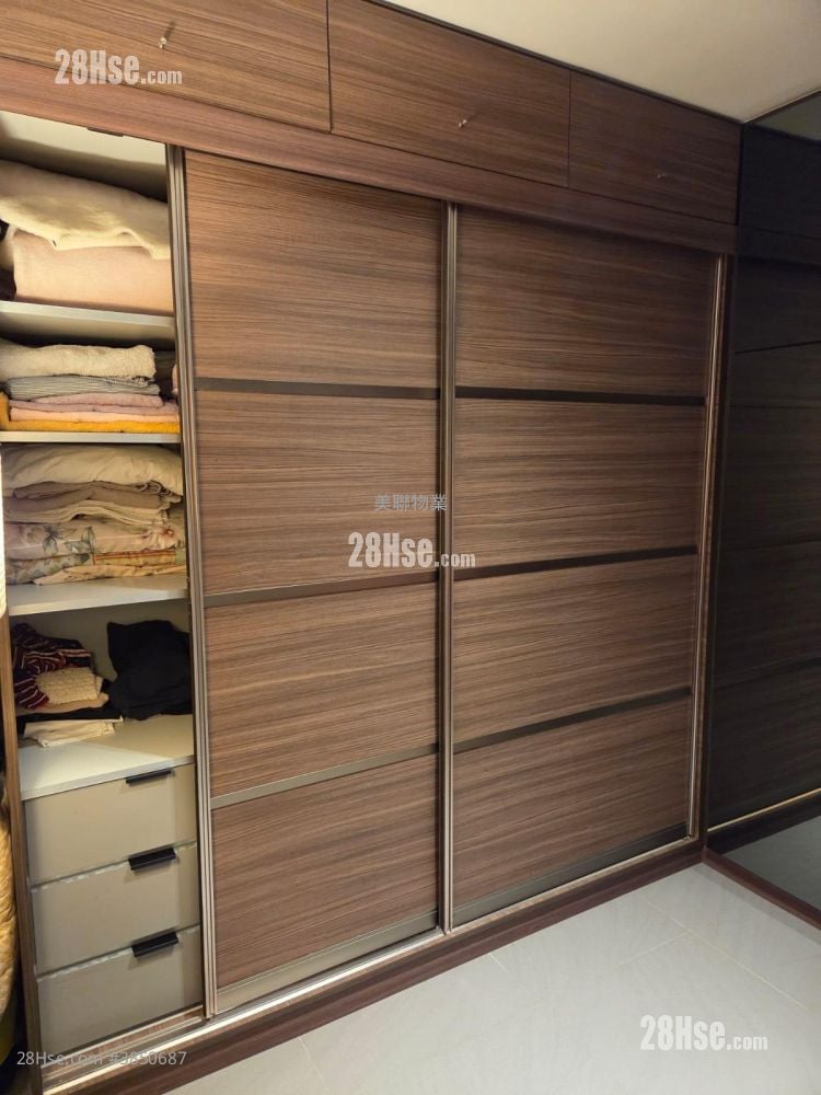 Heng Fa Chuen Sell 3 Bedrooms , 2 Bathrooms 659 ft²
