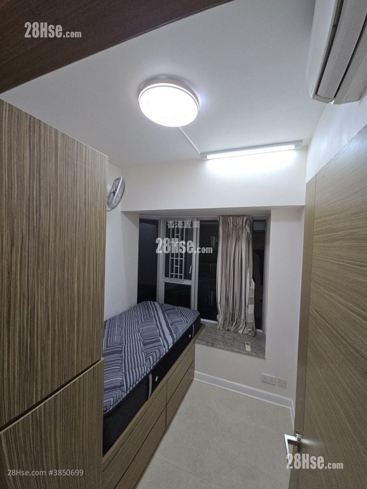 Banyan Garden Rental 3 Bedrooms , 2 Bathrooms 719 ft²