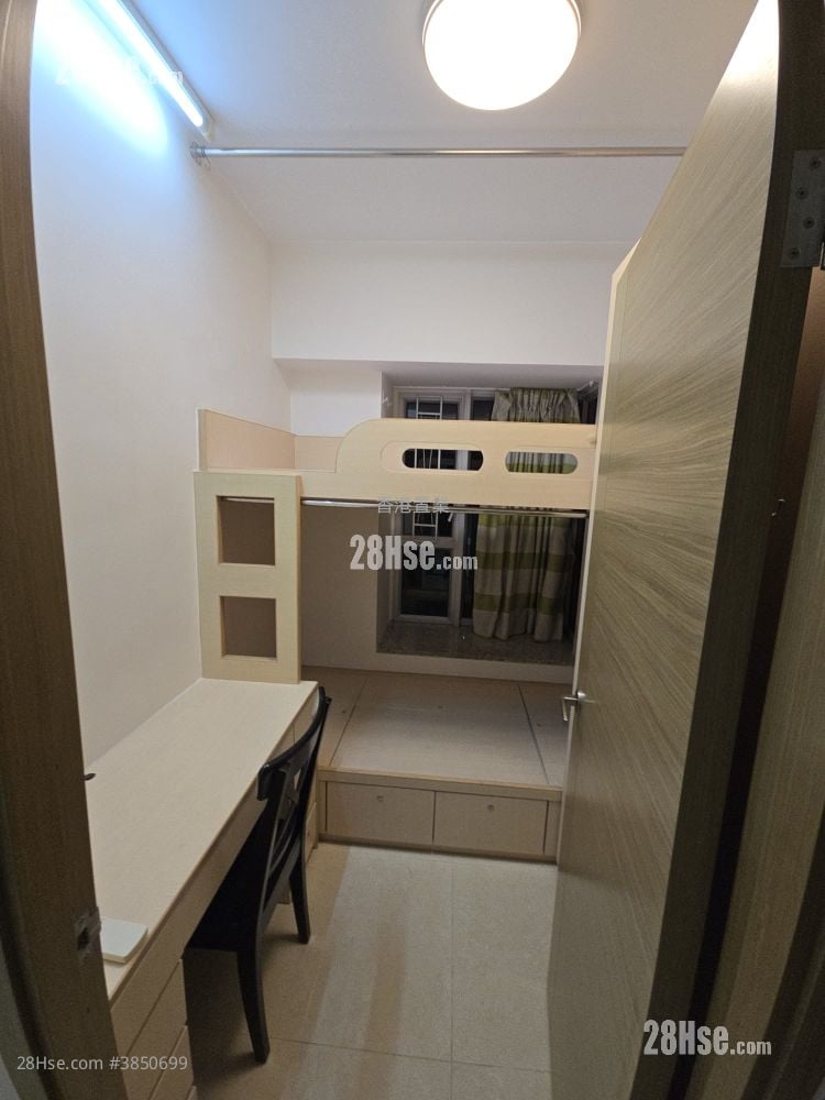 Banyan Garden Rental 3 Bedrooms , 2 Bathrooms 719 ft²