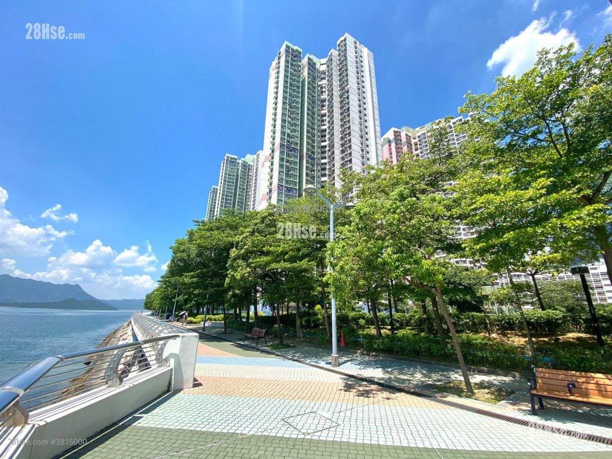 Kam Fung Court Sell 3 Bedrooms , 1 Bathroom 604 ft²