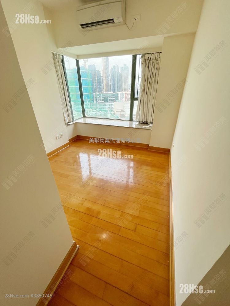 Island Harbourview Sell 2 Bedrooms , 1 Bathroom 459 ft²